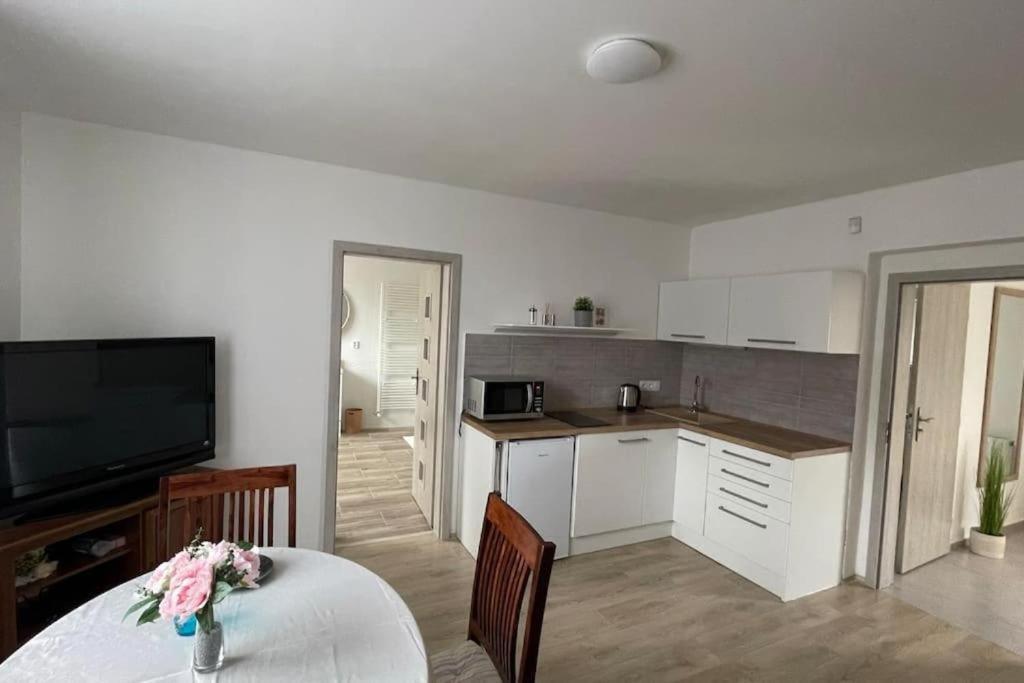 Dum Nad Jezerem - I. Apartment Most